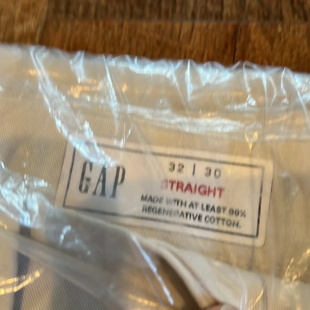 MENS GAP STRAIIGHT FIT CHINOS CREAM COLOR NWT - Picture 2 of 4